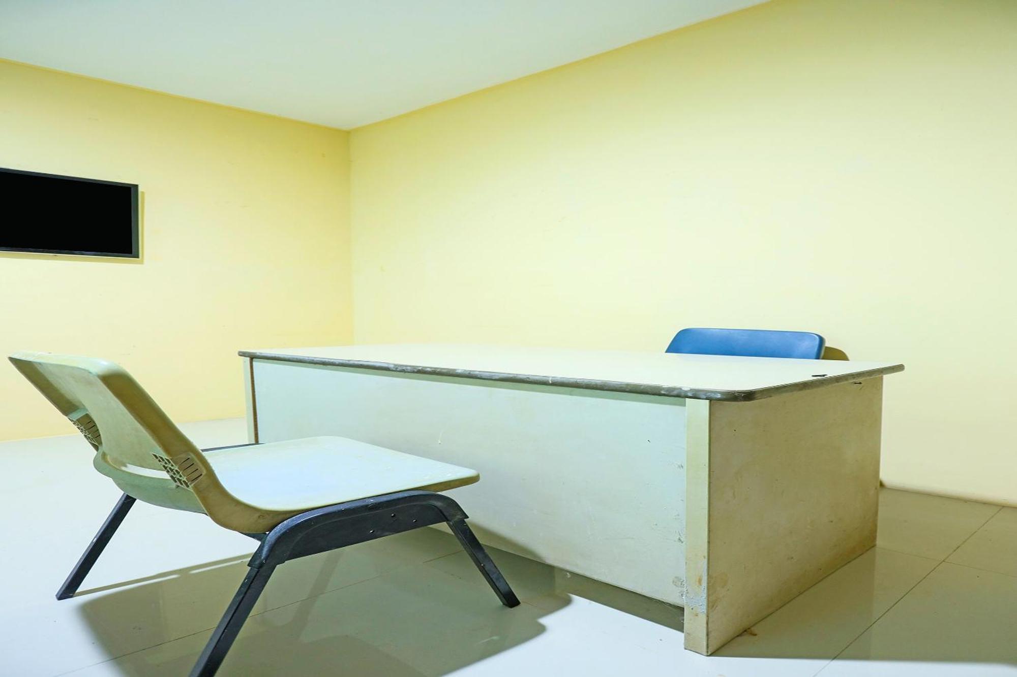 Spot On 91343 Kartika Guest House Syariahnearpantai Stres Jodoh  Exterior foto